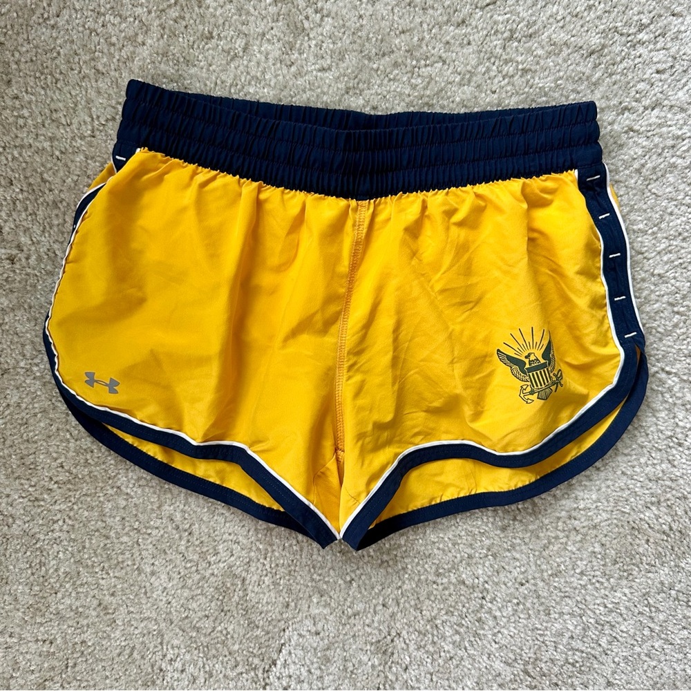 • ua shorts •
